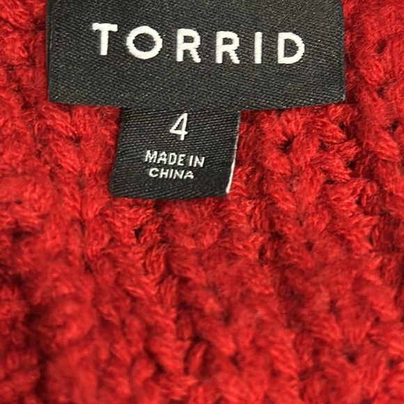 Red Torrid Sweater with Black tie closure in back Red Knit Chunky Cable Size 4 - Picture 3 of 9